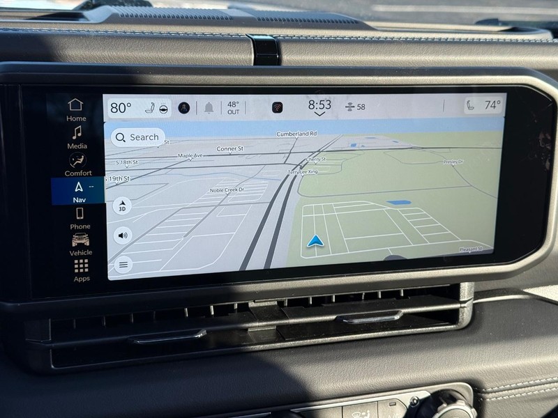 Jeep Wrangler Vehicle Full-screen Gallery Image 24