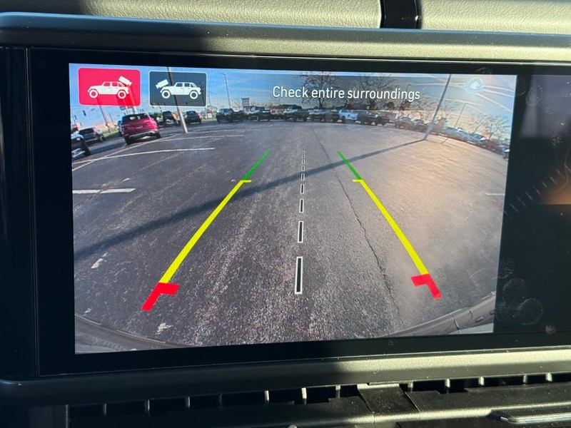 Jeep Wrangler Vehicle Full-screen Gallery Image 25