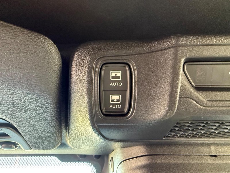 Jeep Wrangler Vehicle Full-screen Gallery Image 29