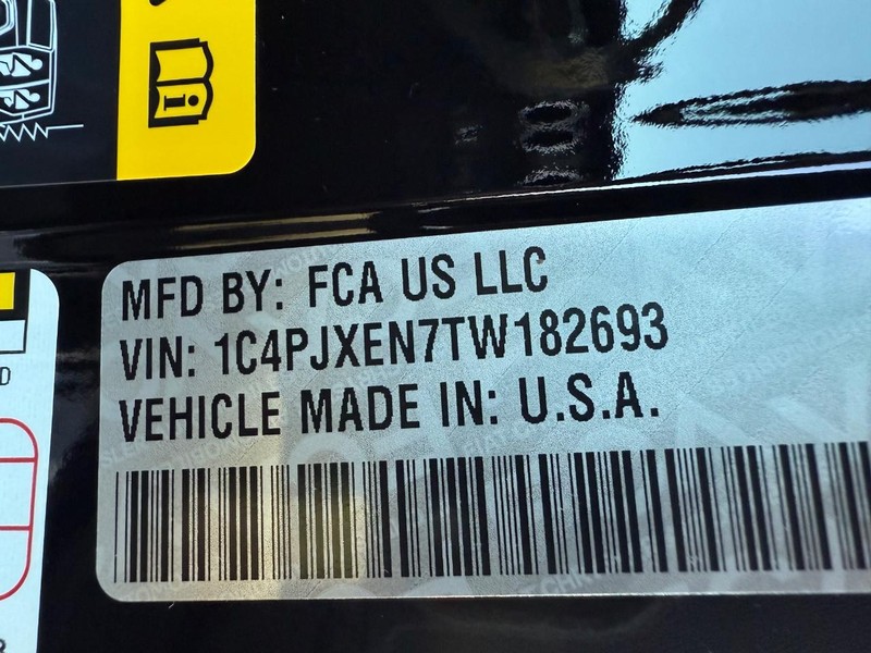 Jeep Wrangler Vehicle Full-screen Gallery Image 33