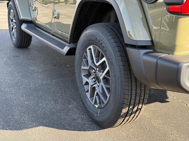 Jeep Wrangler Vehicle Full-screen Gallery Image 6