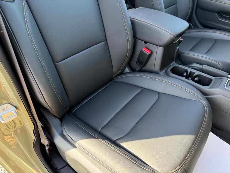 Jeep Wrangler Vehicle Full-screen Gallery Image 16