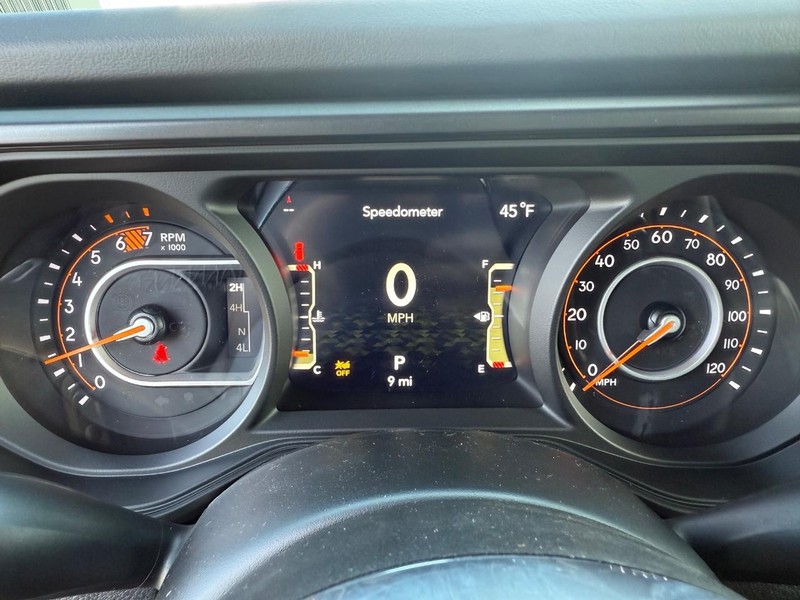 Jeep Wrangler Vehicle Full-screen Gallery Image 30