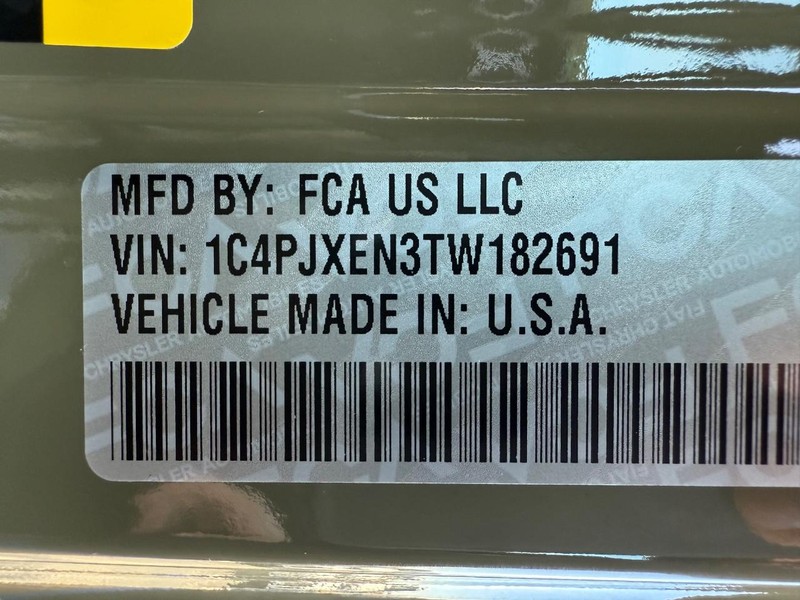 Jeep Wrangler Vehicle Full-screen Gallery Image 33