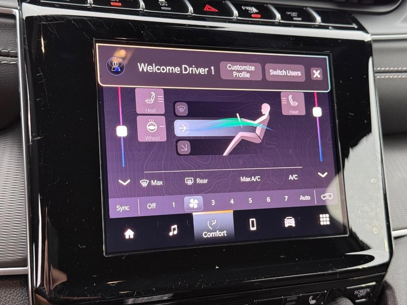 Jeep Grand Cherokee L Vehicle Full-screen Gallery Image 27