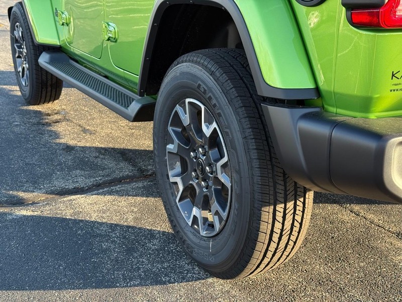 Jeep Wrangler Vehicle Full-screen Gallery Image 6