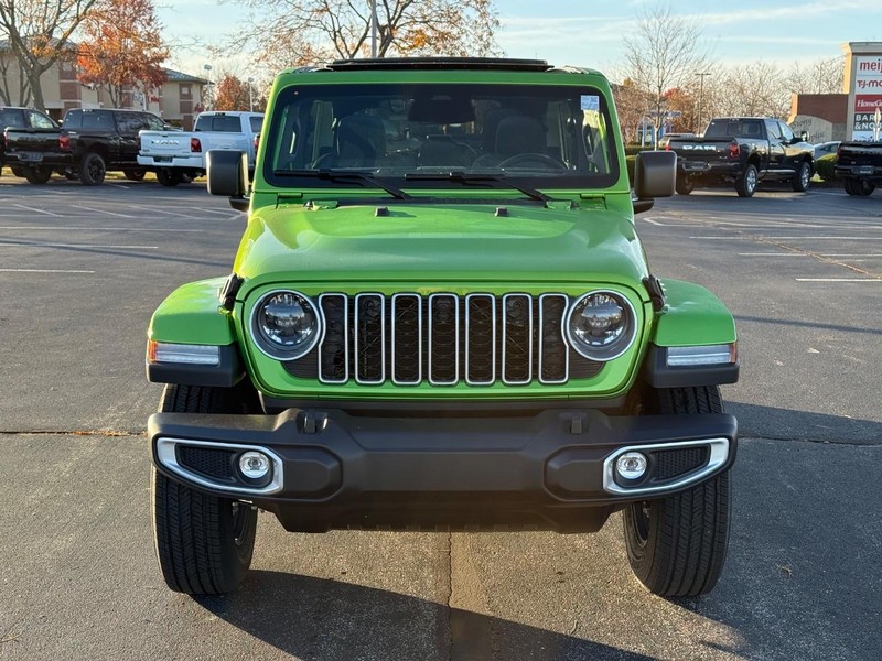 Jeep Wrangler Vehicle Full-screen Gallery Image 9