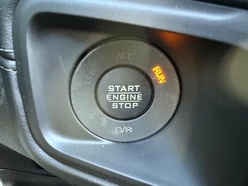 Jeep Wrangler Vehicle Full-screen Gallery Image 22