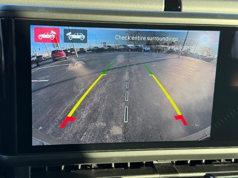 Jeep Wrangler Vehicle Full-screen Gallery Image 25