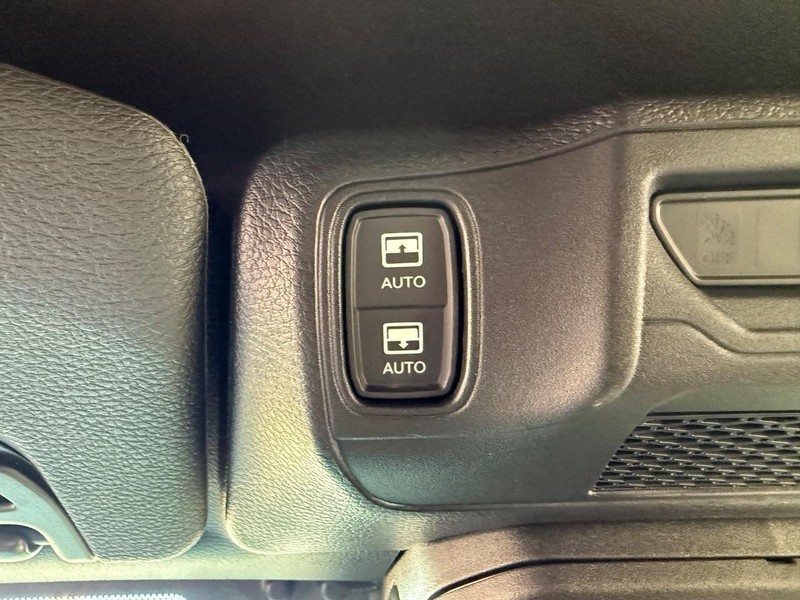 Jeep Wrangler Vehicle Full-screen Gallery Image 29