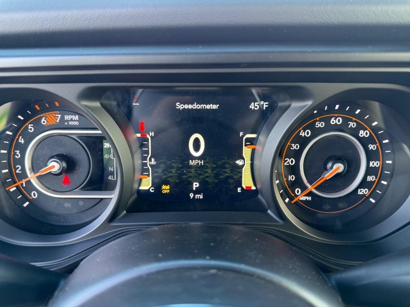 Jeep Wrangler Vehicle Full-screen Gallery Image 30