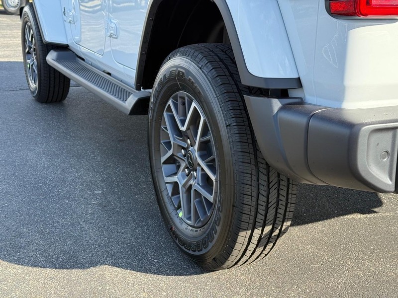 Jeep Wrangler Vehicle Full-screen Gallery Image 6