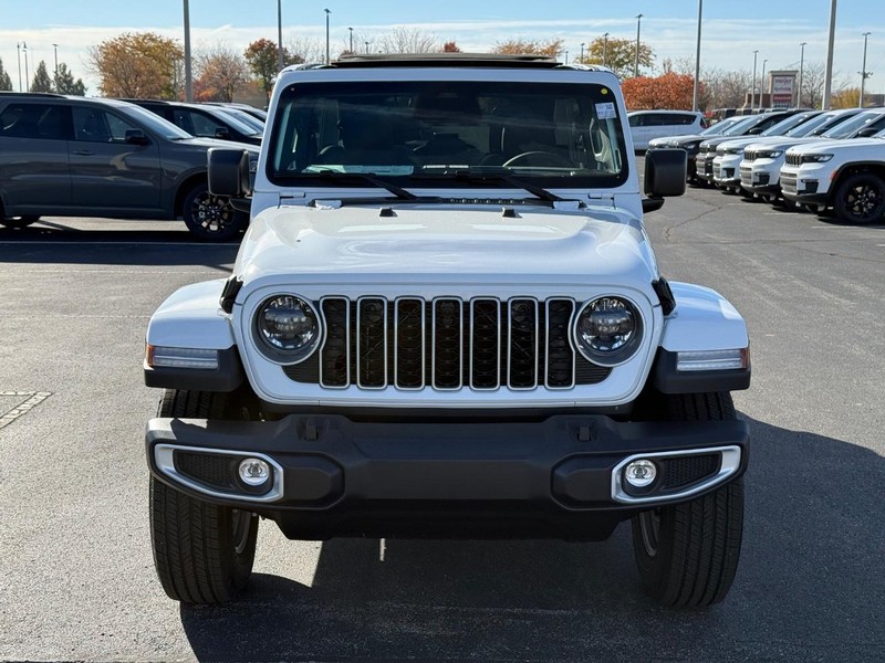 Jeep Wrangler Vehicle Full-screen Gallery Image 9