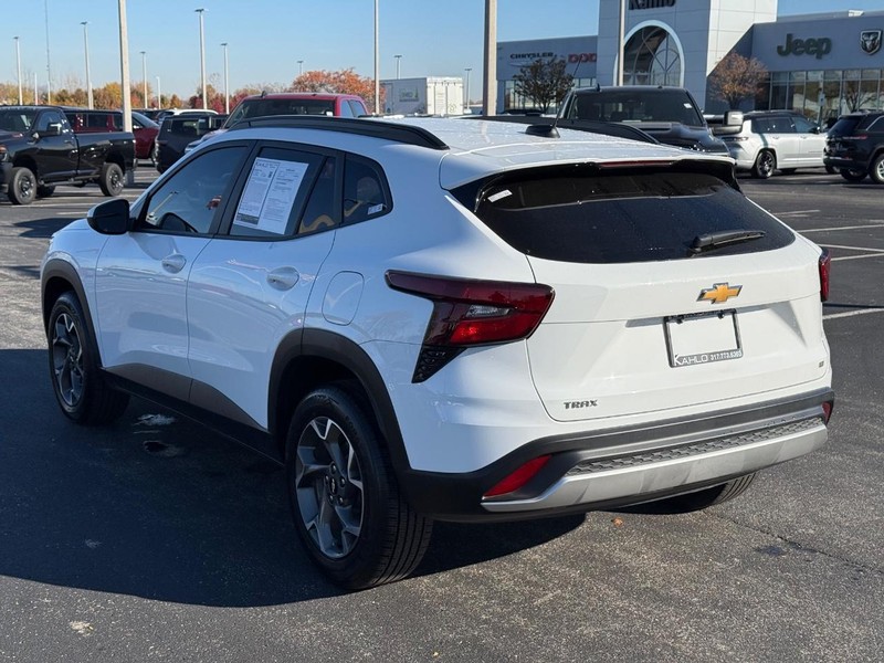 Chevrolet Trax Vehicle Full-screen Gallery Image 6