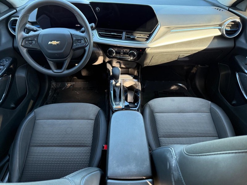 Chevrolet Trax Vehicle Full-screen Gallery Image 13