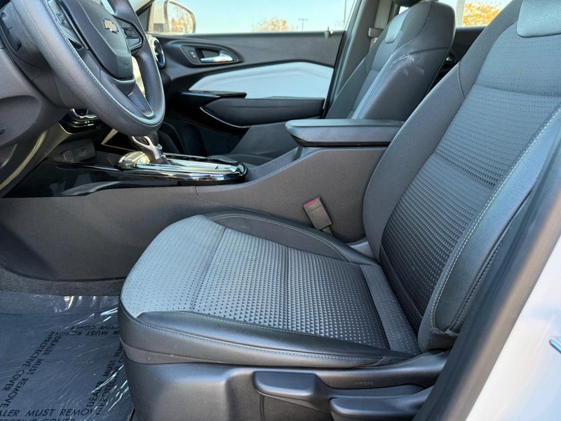 Chevrolet Trax Vehicle Full-screen Gallery Image 18