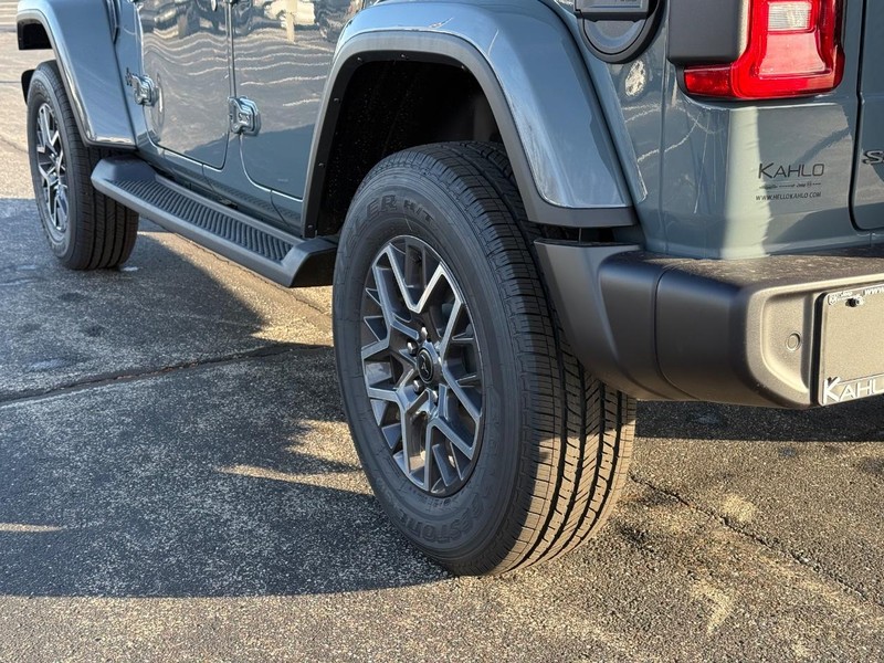 Jeep Wrangler Vehicle Full-screen Gallery Image 6