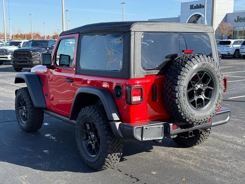 Jeep Wrangler Vehicle Full-screen Gallery Image 5