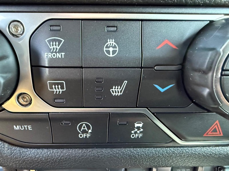 Jeep Wrangler Vehicle Full-screen Gallery Image 20