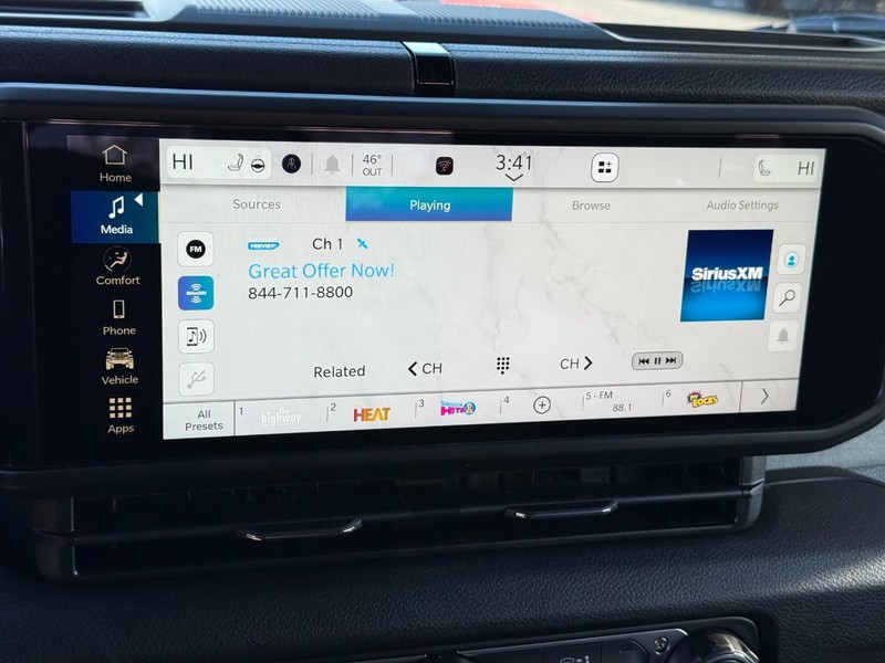 Jeep Wrangler Vehicle Full-screen Gallery Image 21