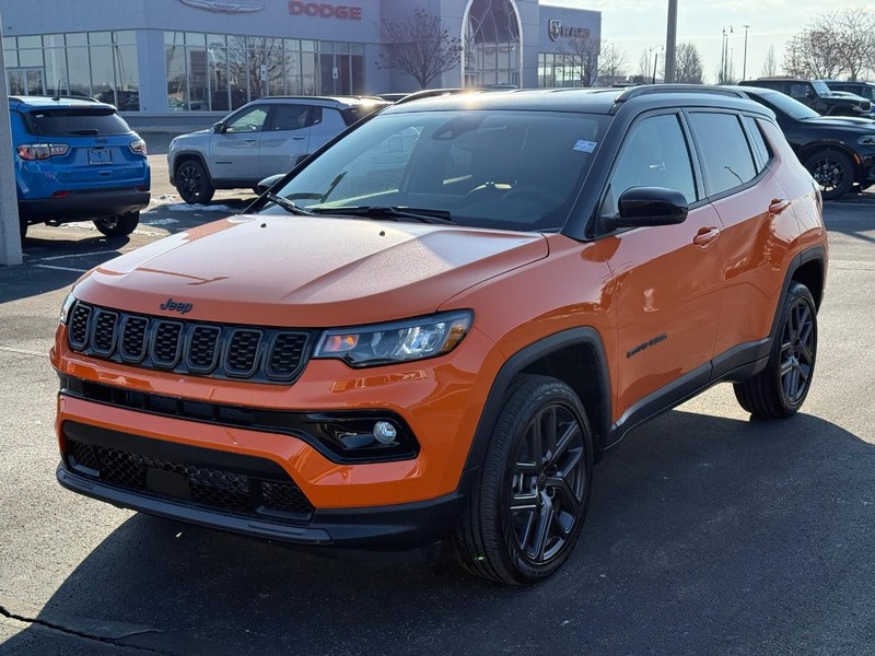 Jeep Compass Vehicle Full-screen Gallery Image 9