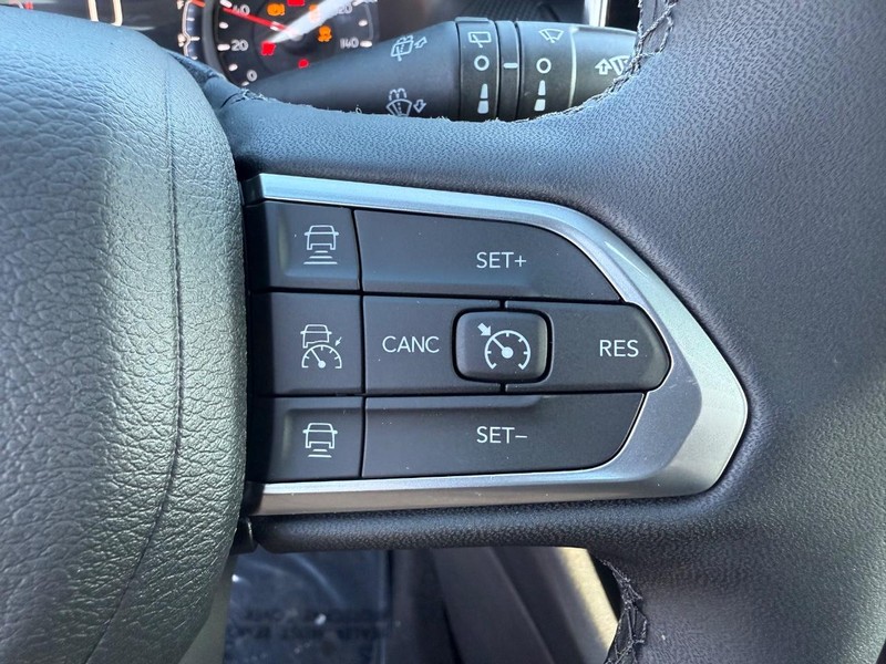 Jeep Compass Vehicle Full-screen Gallery Image 21