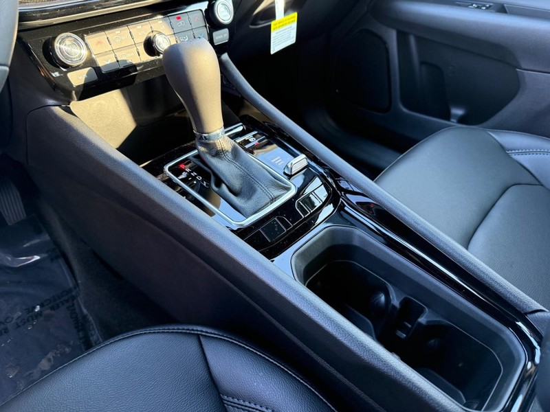 Jeep Compass Vehicle Full-screen Gallery Image 26