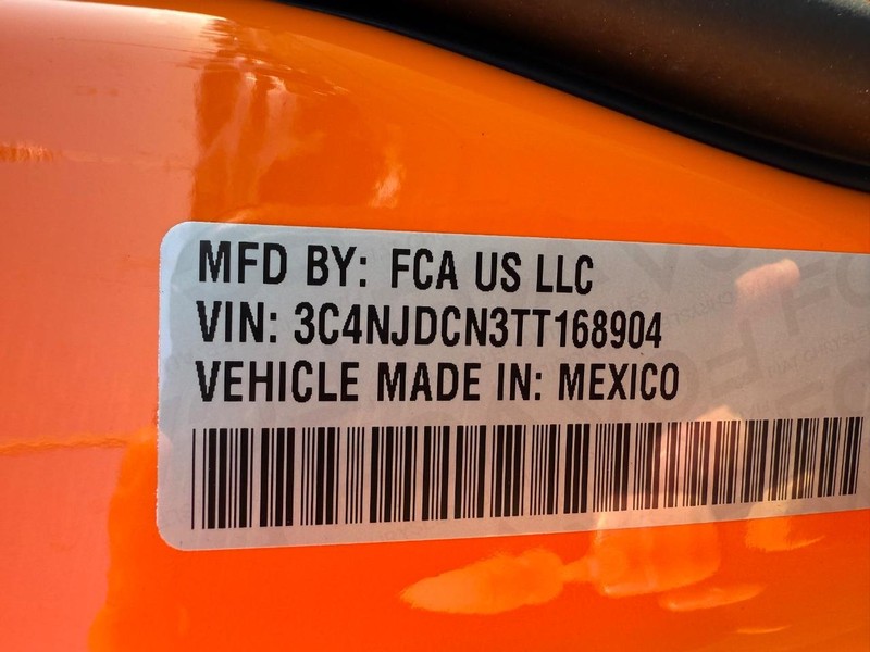 Jeep Compass Vehicle Full-screen Gallery Image 31