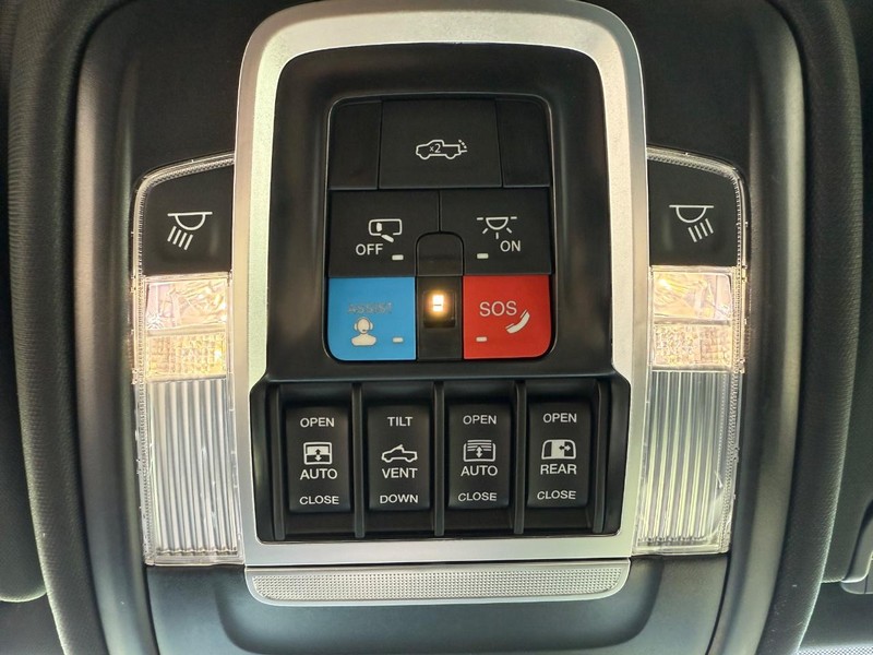 Ram 1500 Vehicle Full-screen Gallery Image 27