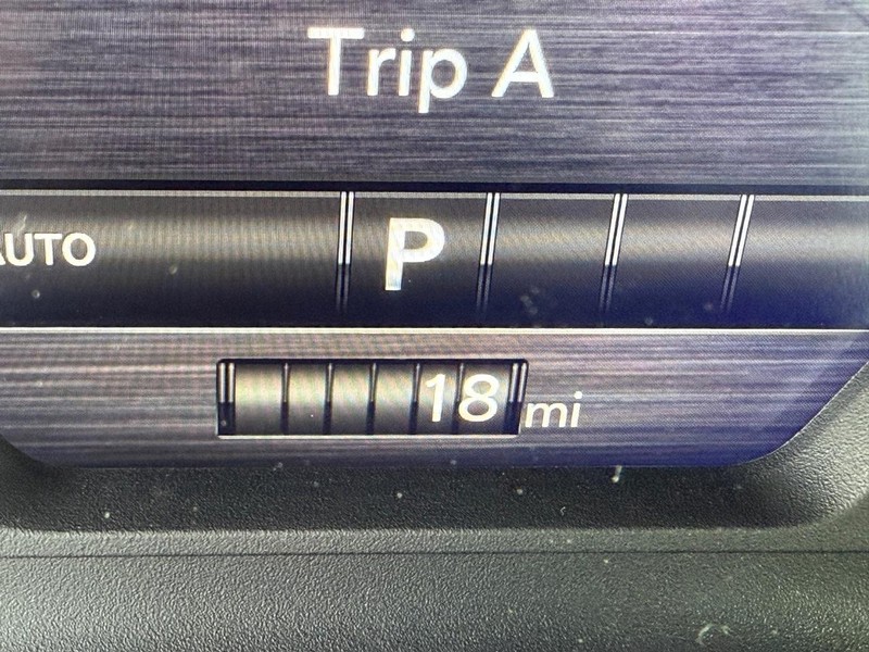 Ram 1500 Vehicle Full-screen Gallery Image 29