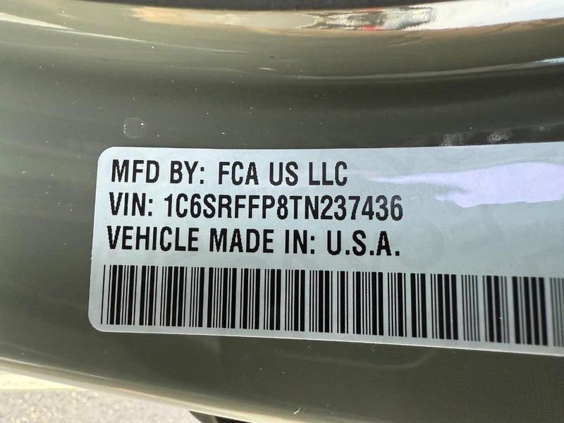 Ram 1500 Vehicle Full-screen Gallery Image 31