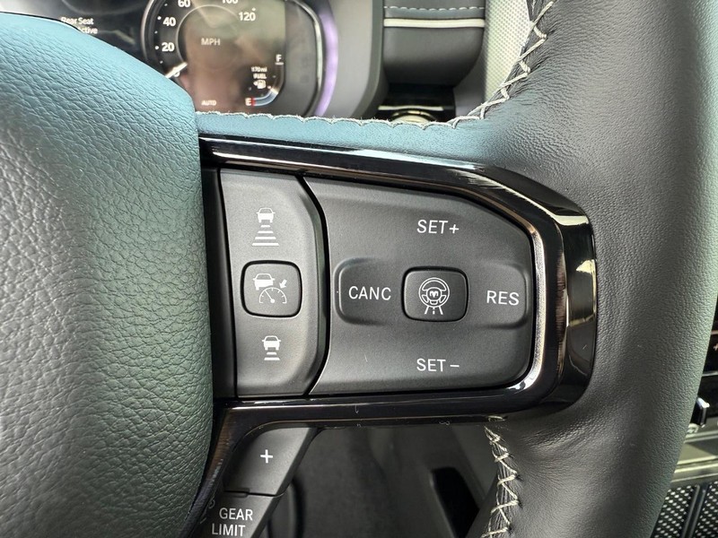 Ram 1500 Vehicle Full-screen Gallery Image 21