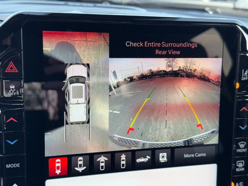 Ram 1500 Vehicle Full-screen Gallery Image 24