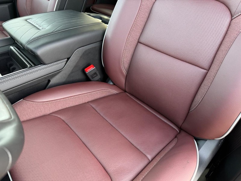 Ram 1500 Vehicle Full-screen Gallery Image 30