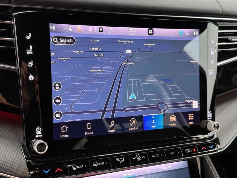 Jeep Grand Wagoneer L Vehicle Full-screen Gallery Image 26