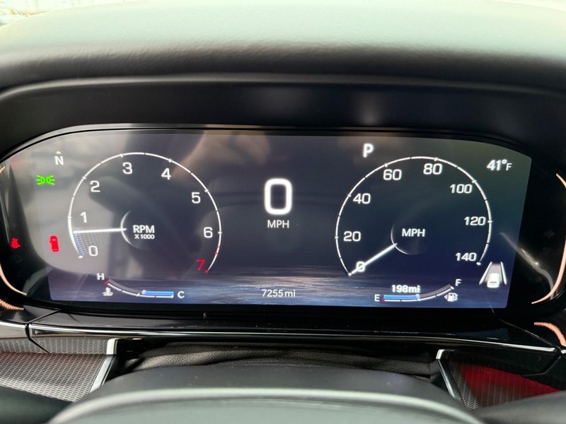 Jeep Grand Wagoneer L Vehicle Full-screen Gallery Image 31