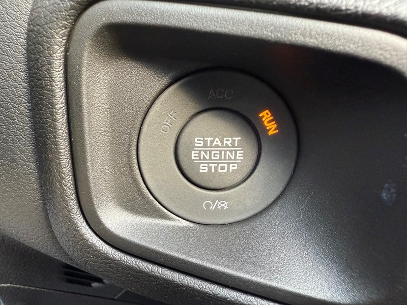 Jeep Wrangler Vehicle Full-screen Gallery Image 22