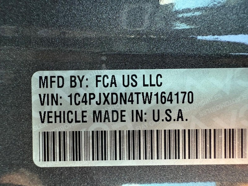 Jeep Wrangler Vehicle Full-screen Gallery Image 33