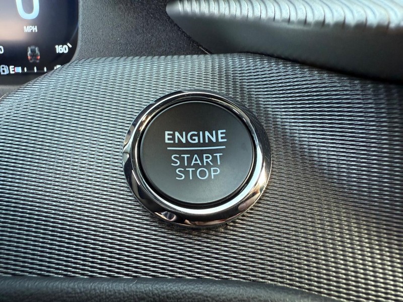 Ford Explorer Vehicle Full-screen Gallery Image 23