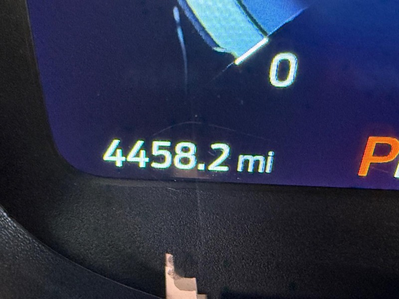 Ford Explorer Vehicle Full-screen Gallery Image 31