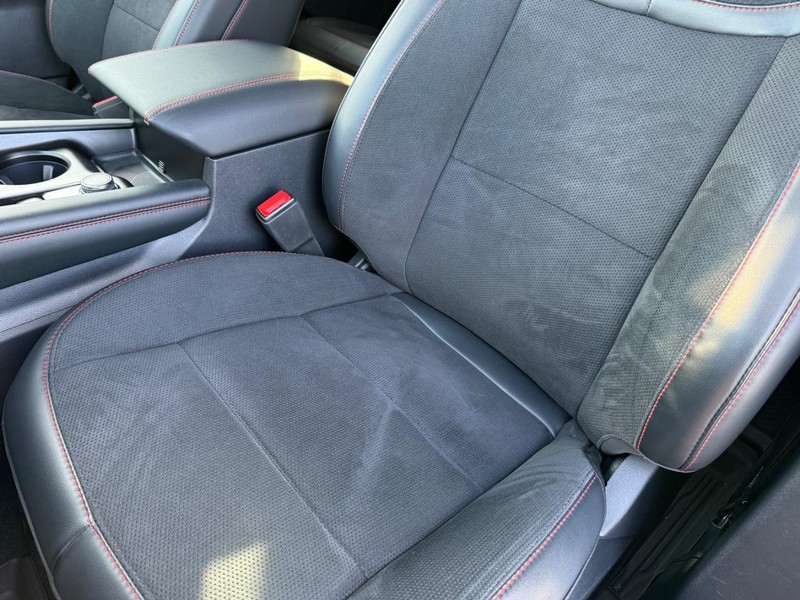 Ford Explorer Vehicle Full-screen Gallery Image 32