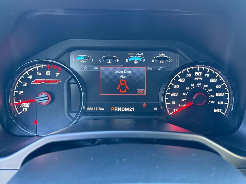 Ford F-150 Vehicle Full-screen Gallery Image 28