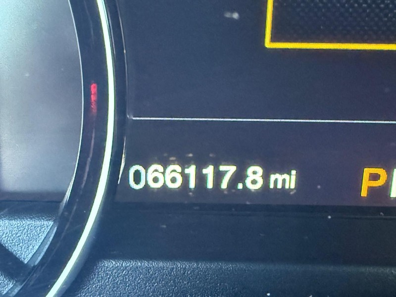 Ford F-150 Vehicle Full-screen Gallery Image 29