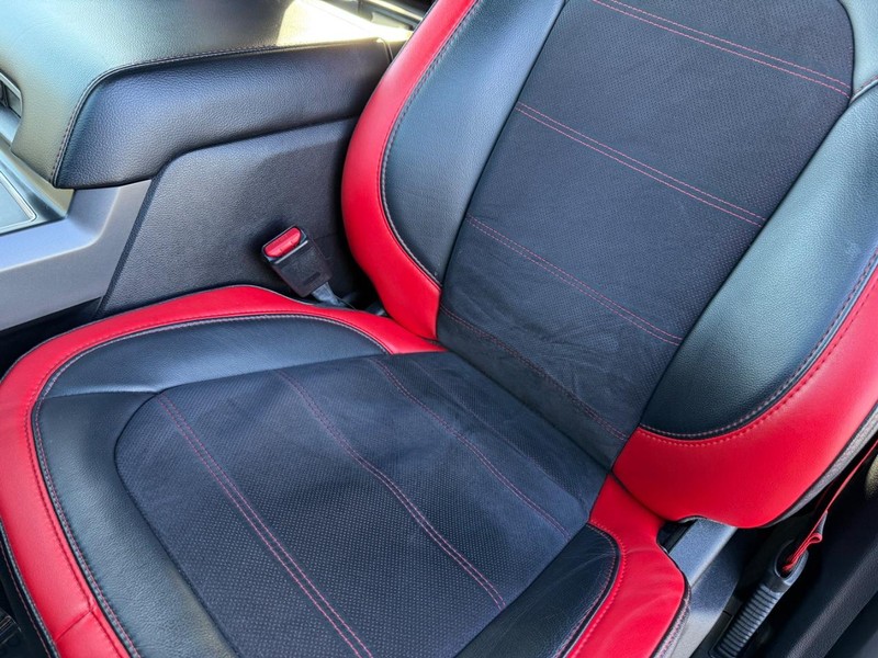 Ford F-150 Vehicle Full-screen Gallery Image 30