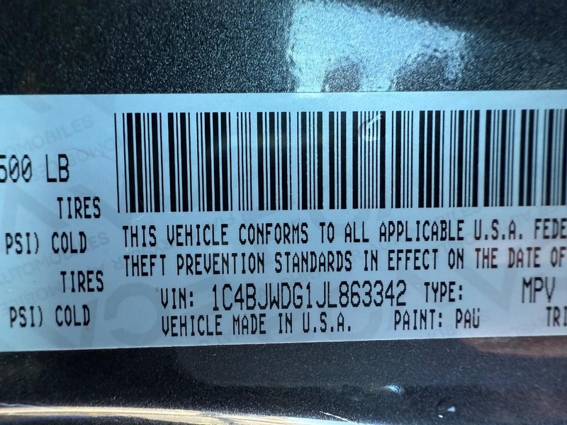 Jeep Wrangler JK Unlimited Vehicle Full-screen Gallery Image 31