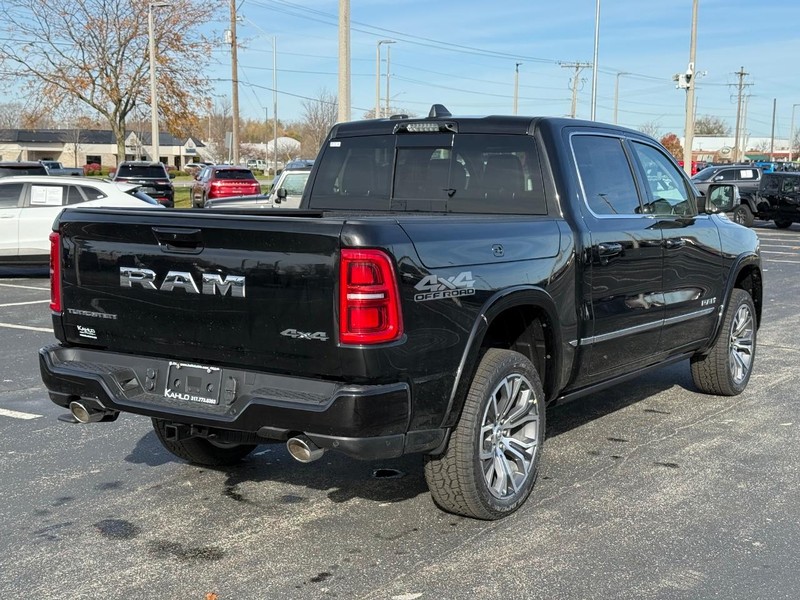 Ram 1500 Vehicle Full-screen Gallery Image 3