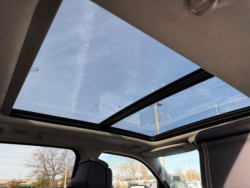 Ram 1500 Vehicle Full-screen Gallery Image 11