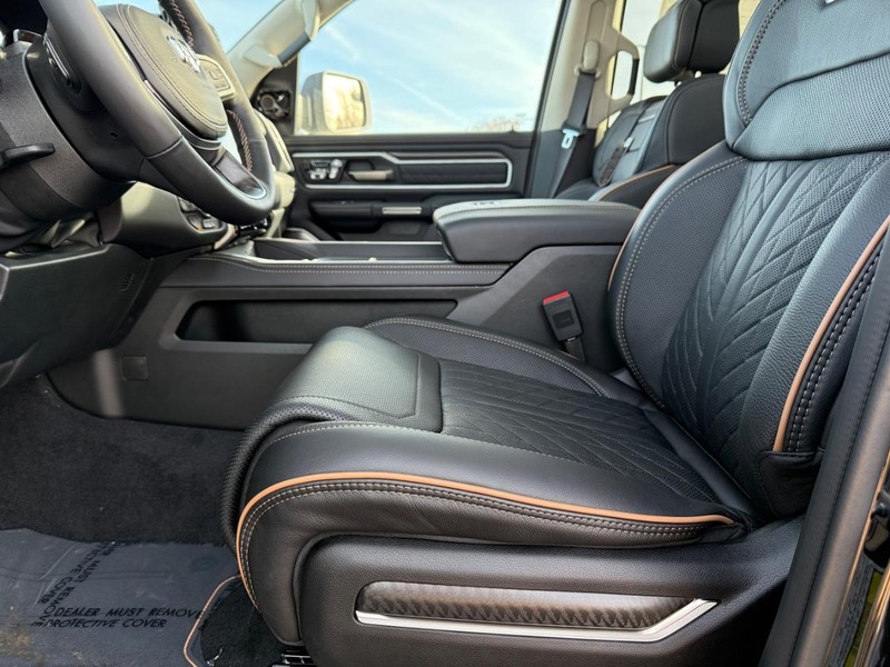 Ram 1500 Vehicle Full-screen Gallery Image 15