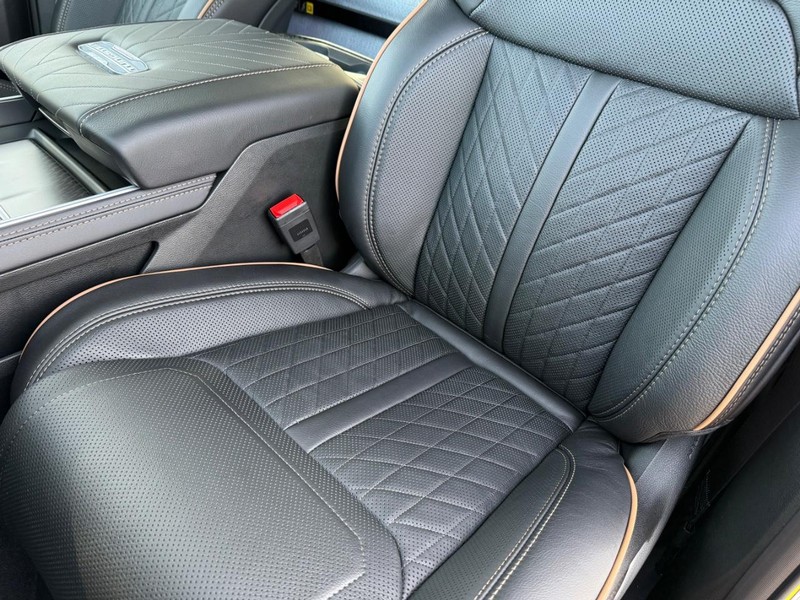 Ram 1500 Vehicle Full-screen Gallery Image 27