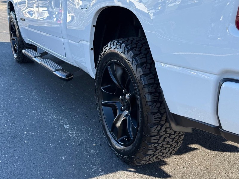 Ram 1500 Vehicle Full-screen Gallery Image 6